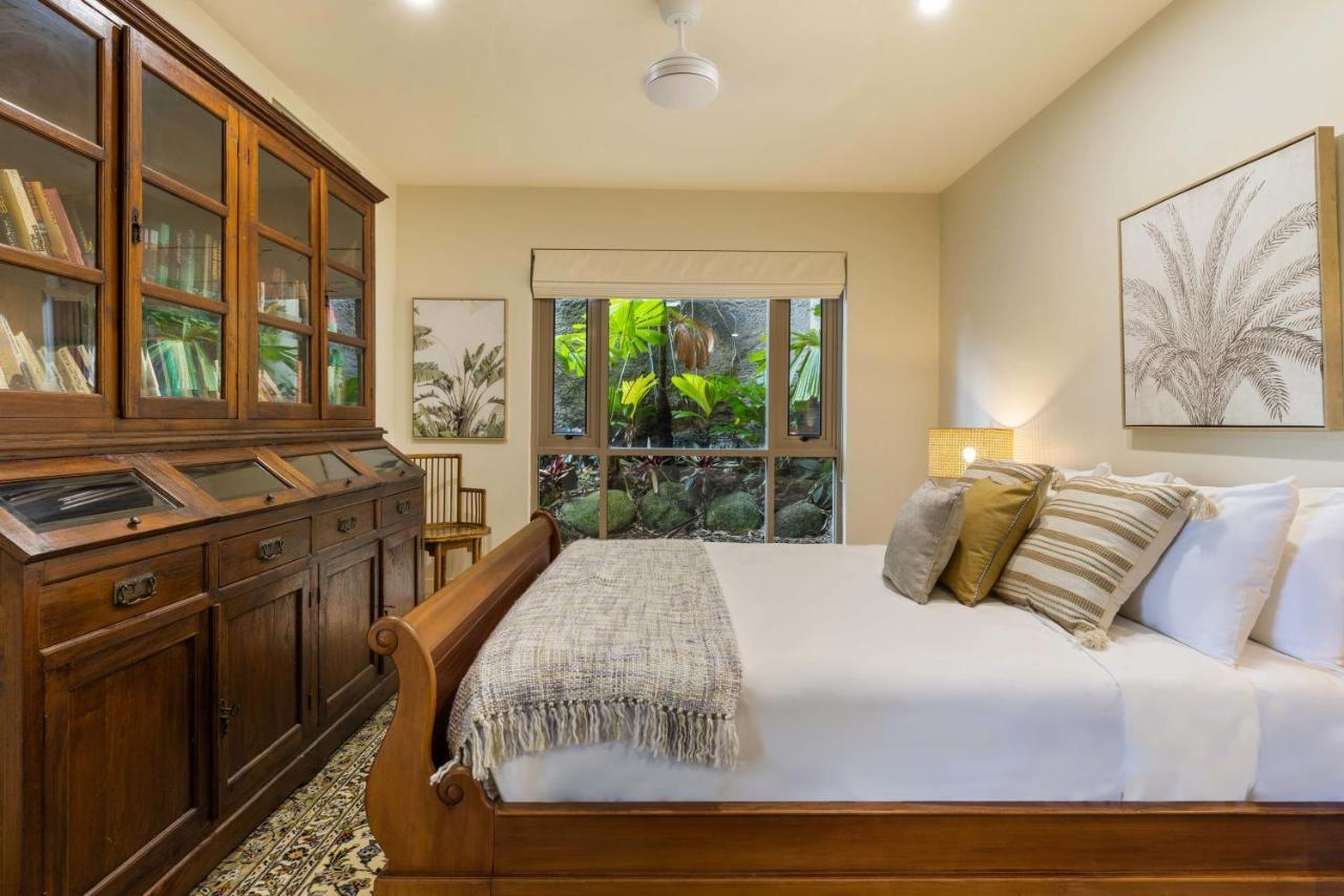 Apartment The Sub Penthouse At Santai Palm Cove